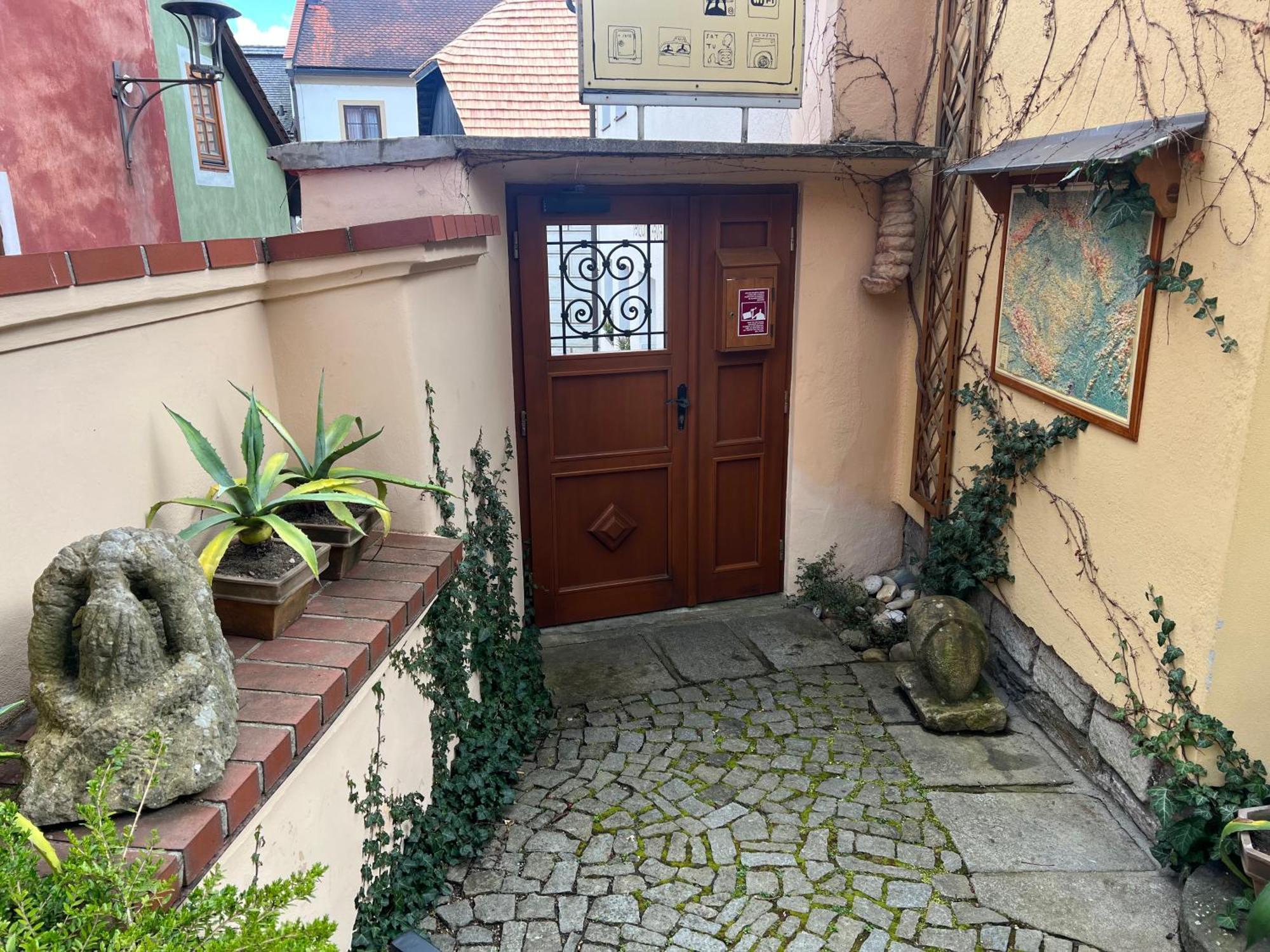 Hostel Postel Cesky Krumlov Ngoại thất bức ảnh