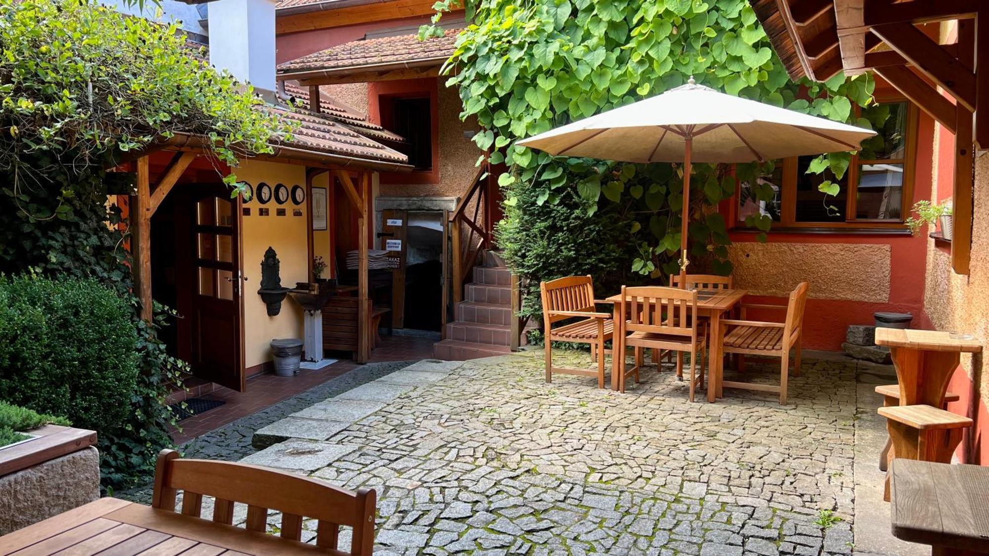 Hostel Postel Cesky Krumlov Ngoại thất bức ảnh